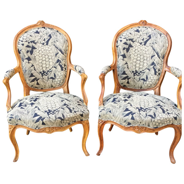 Paire de fauteuils cabriolets Louis XV