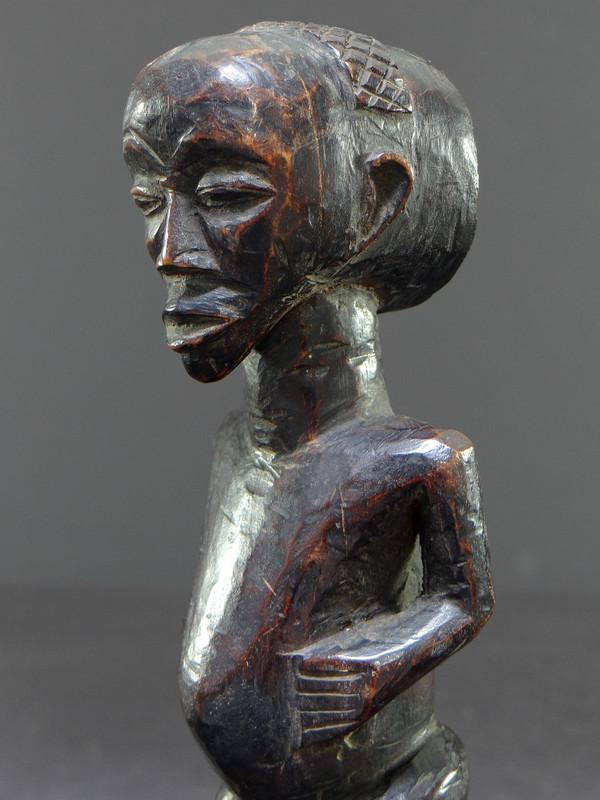 Repubblica Democratica Del Congo, Popolo Luba, Anni '60, Figura Di Antenato In Legno Intagliato.
