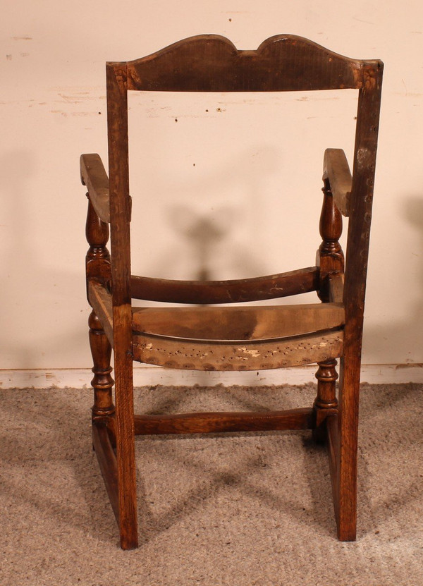 18th Century English Armchair In Oak