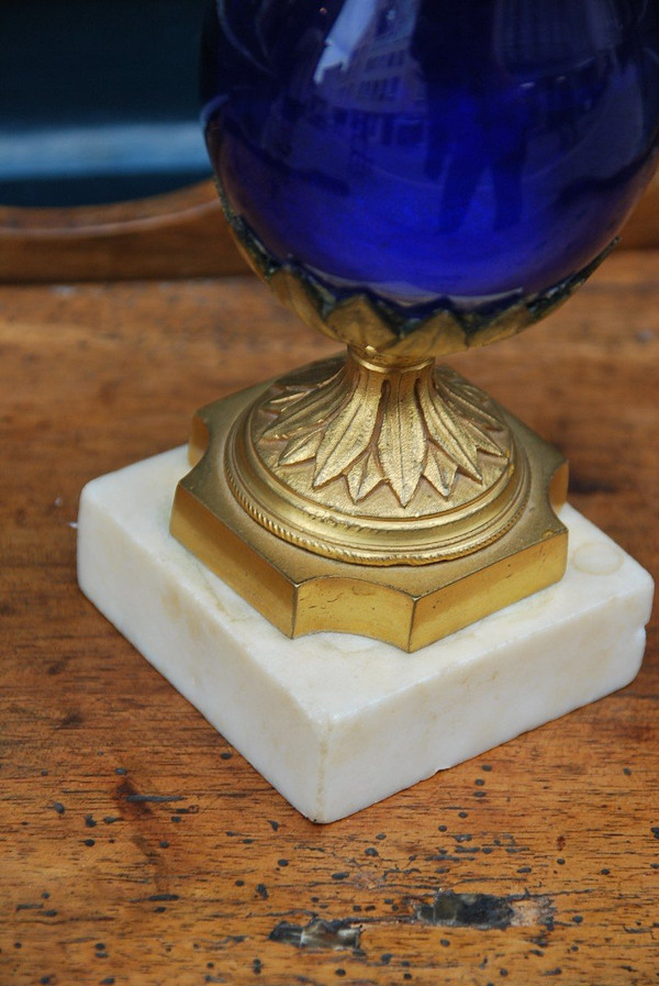Vase En Verre Bleu Royal Du Creusot , époque Louis XVI