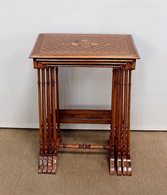  Ensemble de 4 Tables Gigognes - époque 1900 