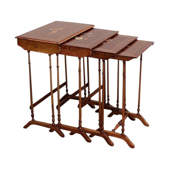  Ensemble de 4 Tables Gigognes - époque 1900 