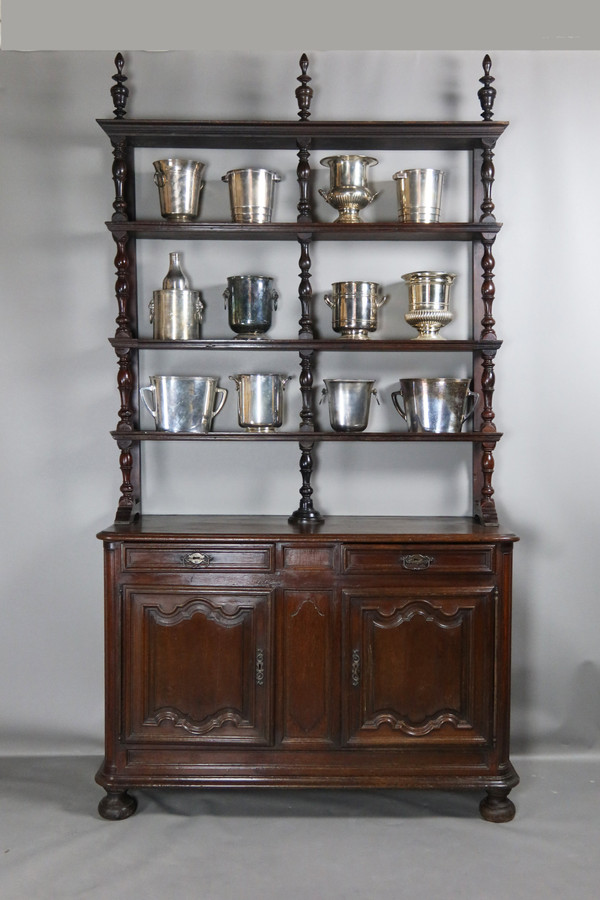 Eighteenth Century Dresser