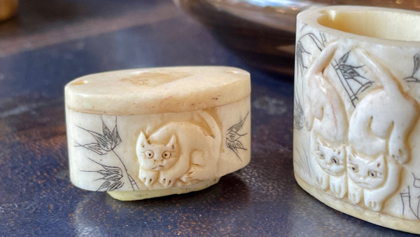 Inro En Os à Motif De Chat. Japon, XIXe Siècle