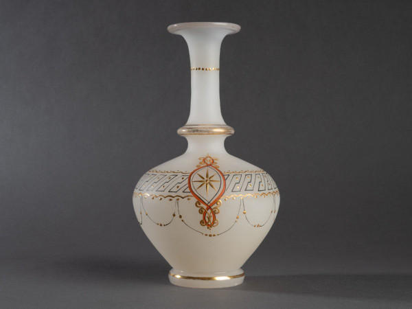 Vase En Opaline Pâte De Riz, XIXe Siècle