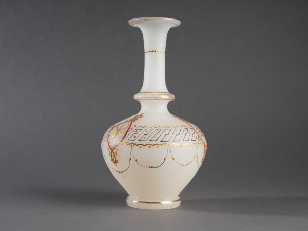 Vase En Opaline Pâte De Riz, XIXe Siècle
