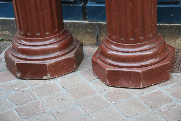 Paire De Colonnes Cannelées Façon Marbre Rouge Royal XIXe siècle