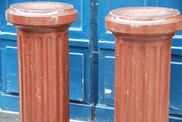 Paire De Colonnes Cannelées Façon Marbre Rouge Royal XIXe siècle