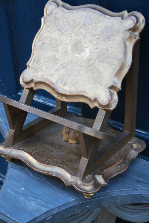 Lutrin  En Bois Doré De Style Louis XV