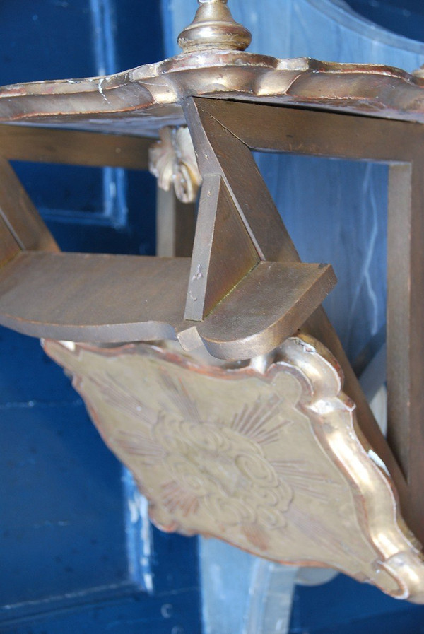 Lutrin  En Bois Doré De Style Louis XV