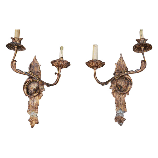 Suite Of 4 Sconces With Foliage Pattern In Sheet Metal