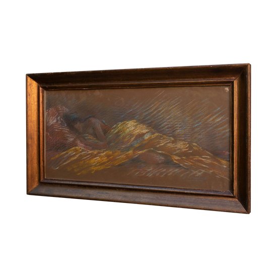 Woman sleeping on her side, a veil covers her nudity
