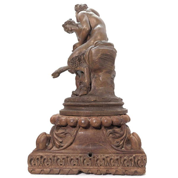 "groupe En Terre Cuite De Clodion  La Jeune Fille Et Le Faune, Sur Socle En Bois Sculpté