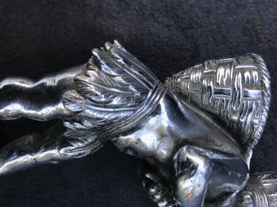 Automaskottchen aus vernickelter Bronze signiert Cardeilhac Paris