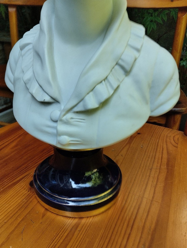 Bust On Pedestal - A. Brongniart- J. A Houdon- Porcelain Biscuit - Limoges - V. 1970.