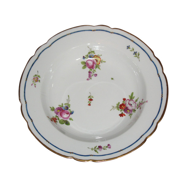 Assiette en porcelaine de Locré à décor floral époque 18ème