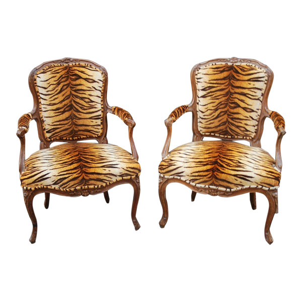 Pair Of Louis XV Period Cabriolets From The 18th Century