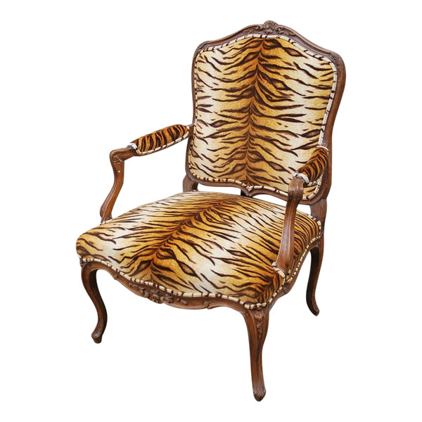 Large Fauteuil à Dossier Plat époque Louis XV   XVIIIe siècle