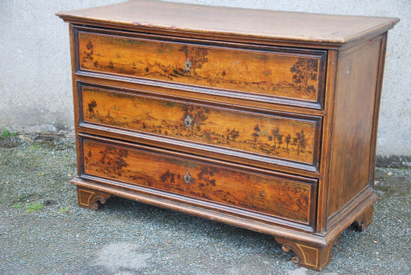 Commode En Noyer Fin XVII  Avec Scènes Paysagées