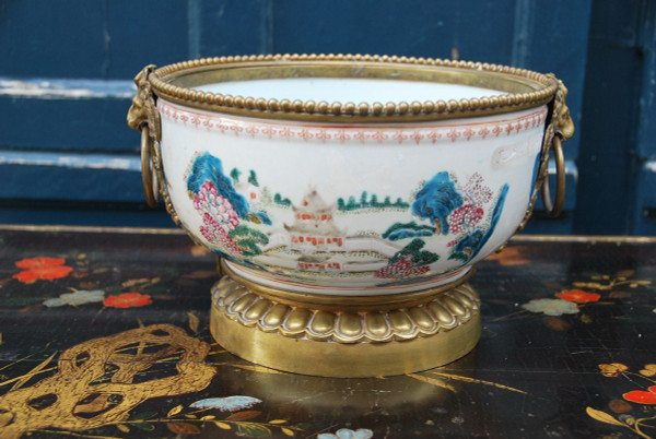 Cache Pot In Chinese Porcelain And Louis XIV Style Bronze Mount
