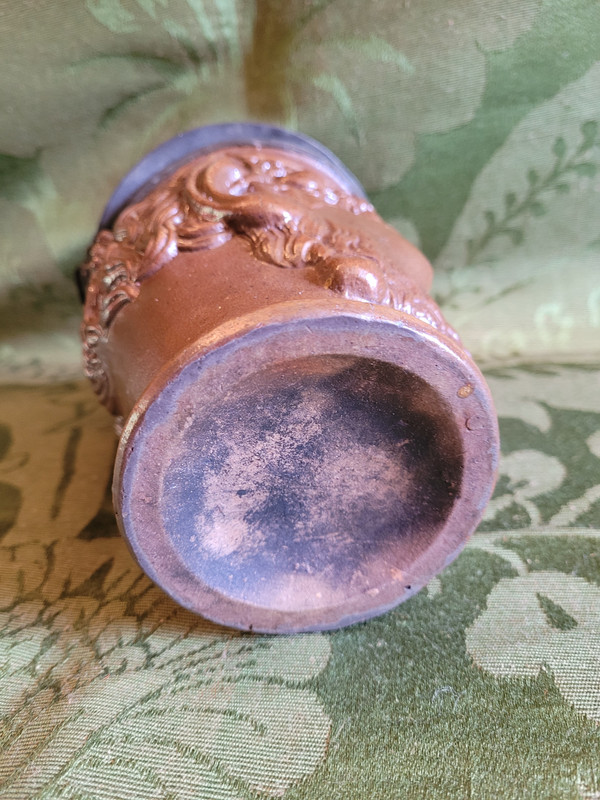 Pot à tabac à tête de faune en grés époque Napoleon III