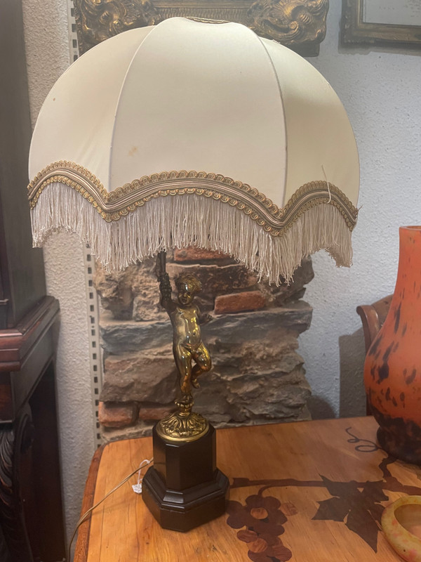 Baroque-style lamp