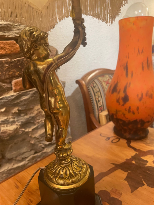 Baroque-style lamp