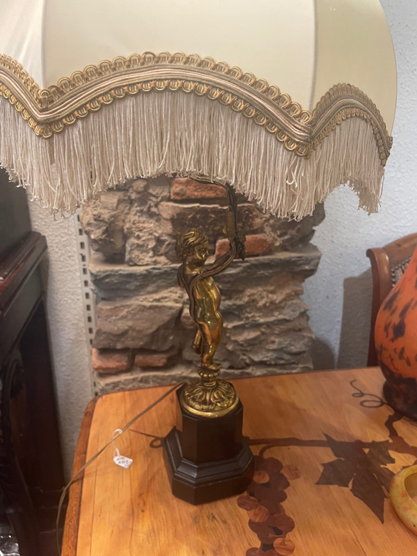 Baroque-style lamp