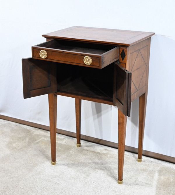Petit Meuble de Salon en Noyer, style Transition Louis XVI/Directoire – 1ère Partie XIXe