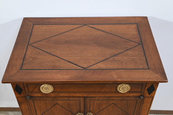 Petit Meuble de Salon en Noyer, style Transition Louis XVI/Directoire – 1ère Partie XIXe