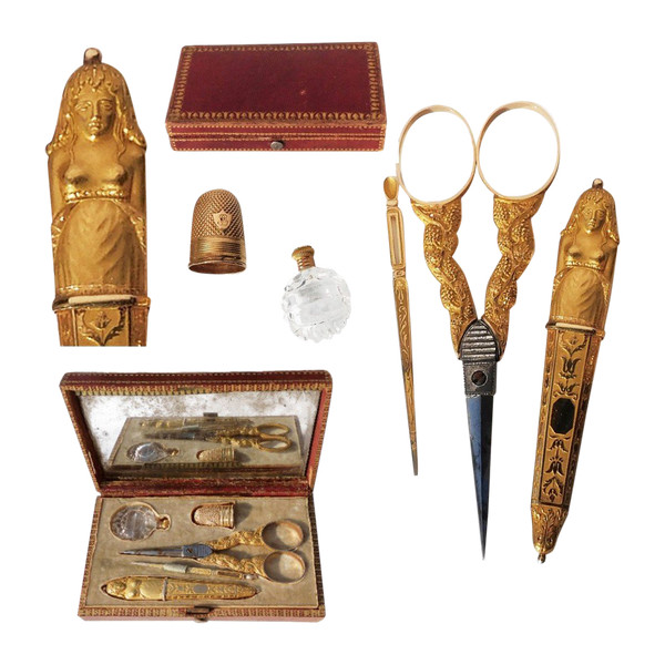 Kit da cucito in oro di inizio '800 con decori antichi