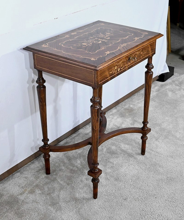 Petite Table en Marqueterie, goût Louis XVI – Fin XIXe