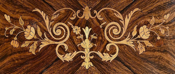 Petite Table en Marqueterie, goût Louis XVI – Fin XIXe