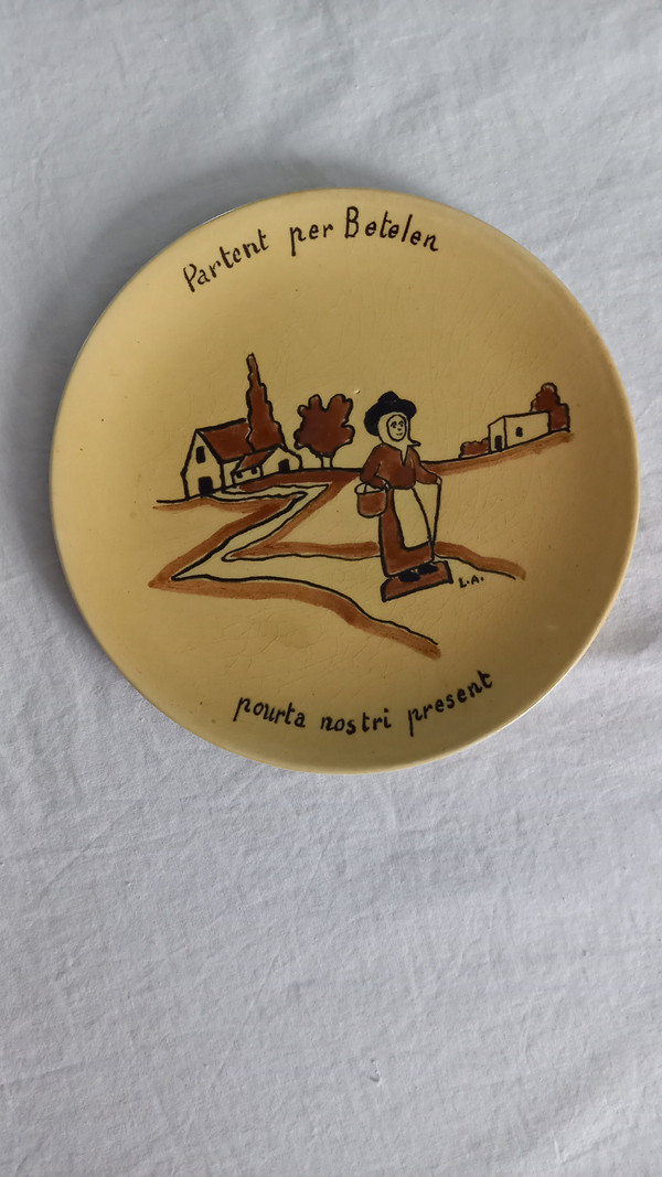 Plates Aubagne earthenware 20th century