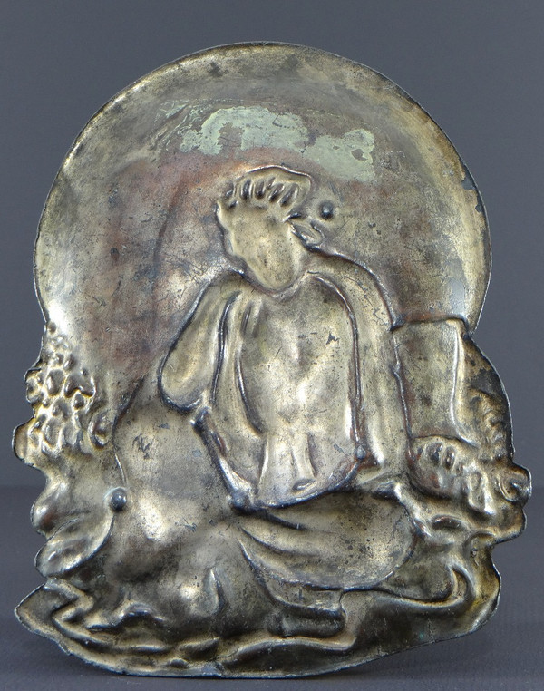 Japon, Fin Du XIXème Siècle, Coupelle En étain Doré à Représentation De Kwan Yin. 