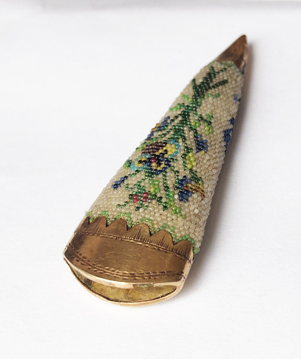 Etui Nécessaire de couture Ciseaux ancien OR MASSIF 18K XVIIIe XIXe perles sable