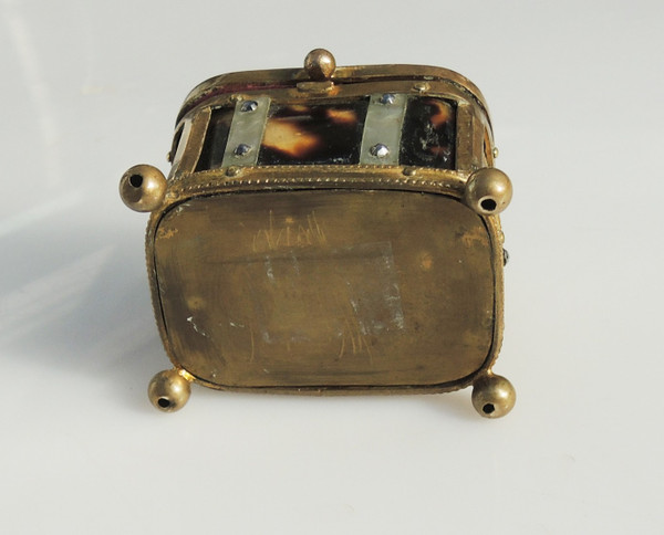 Miniature sewing set antique box 19th century