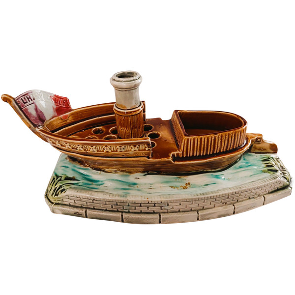Steamboat centerpiece with flower spikes in barbotine 1900