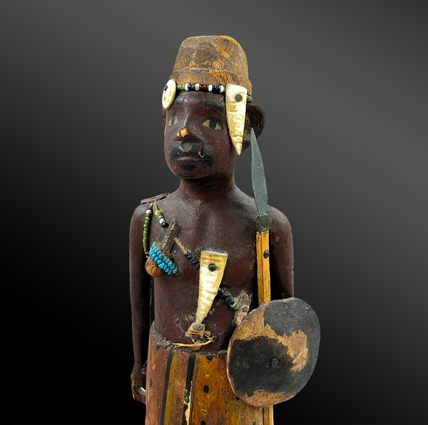 STATUTE of a Sakalava or Bara WARRIOR - Merina culture, South Africa - 20th century