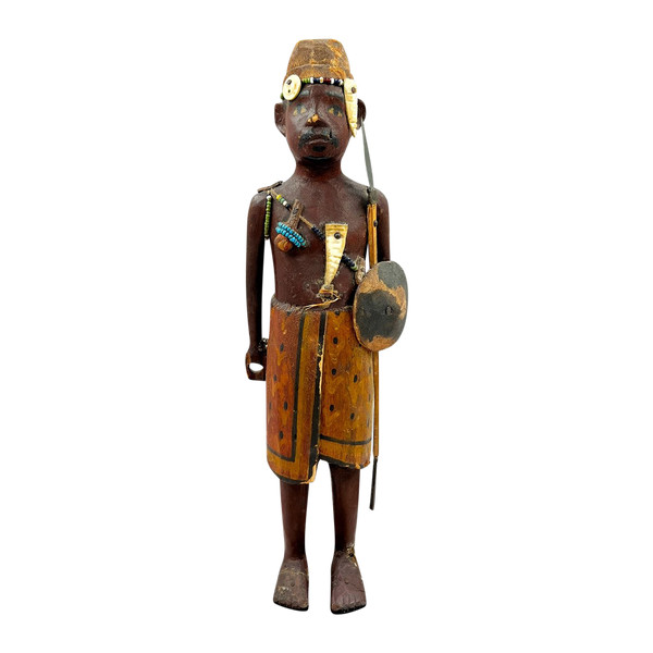 STATUTE of a Sakalava or Bara WARRIOR - Merina culture, South Africa - 20th century