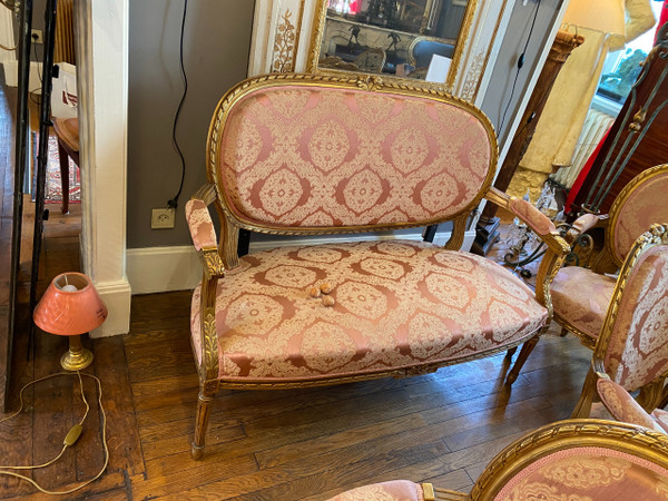 Salon en bois doré de style Louis XVI