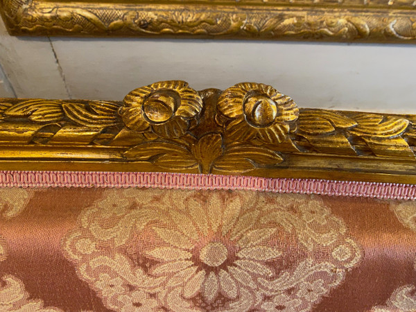Salon en bois doré de style Louis XVI