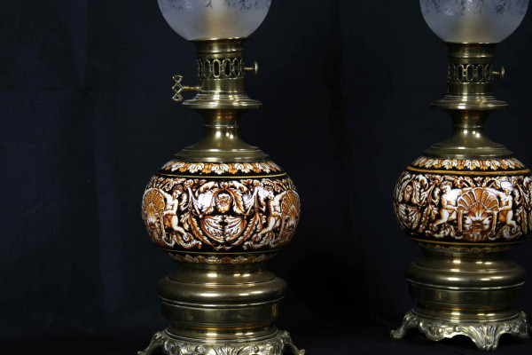 Coppia di lampade Gien, non elettrificate, XIX secolo
