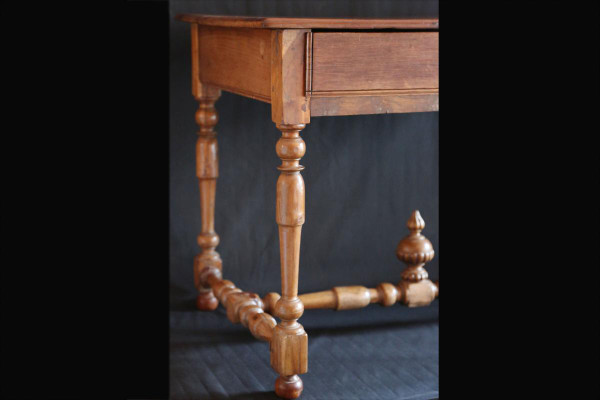 Table En Gaïac, XIXeme