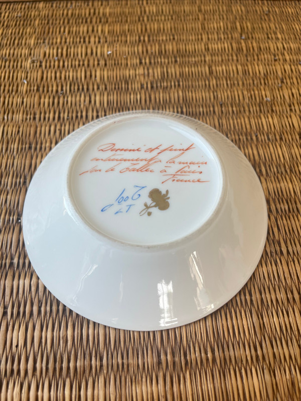 Tazza e piattino in porcellana