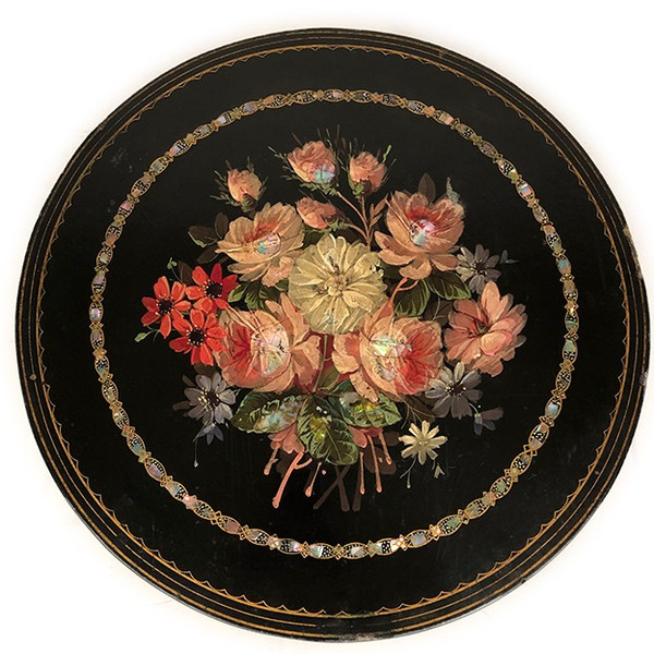 Tavolino Napoleone III, vassoio con decoro dipinto di fiori e borgogna