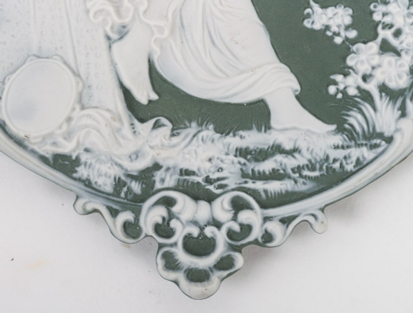 Coppia di Piatti in Porcellana Stile Wedgwood, Fine XIX Secolo