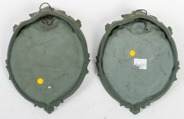 Coppia di Piatti in Porcellana Stile Wedgwood, Fine XIX Secolo