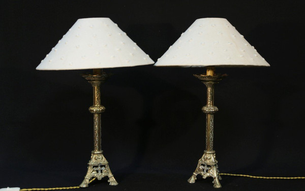 Coppia di lampade neogotiche in bronzo