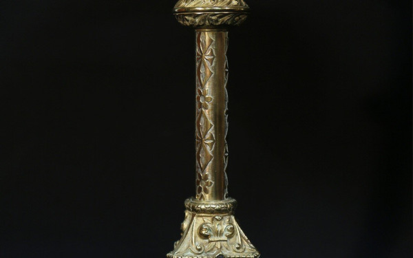 Coppia di lampade neogotiche in bronzo